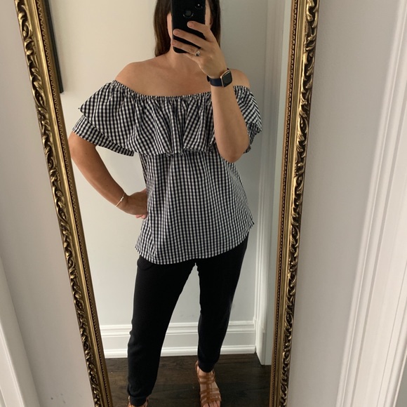 Kaktus Off the Shoulder Top - Picture 2 of 10